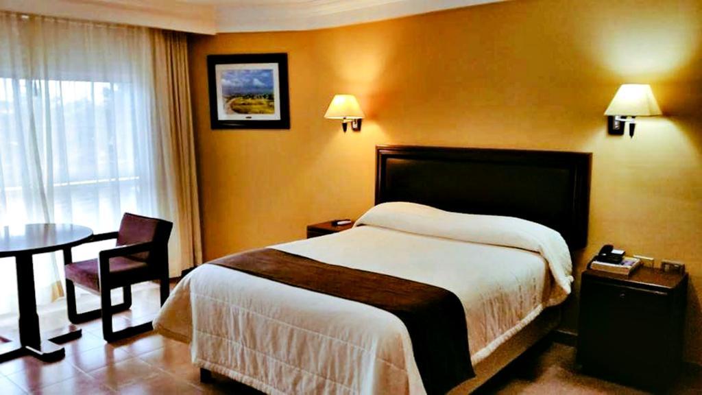Hotel Graham Виляермоса Екстериор снимка