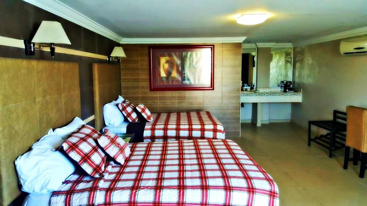Hotel Graham Виляермоса Екстериор снимка