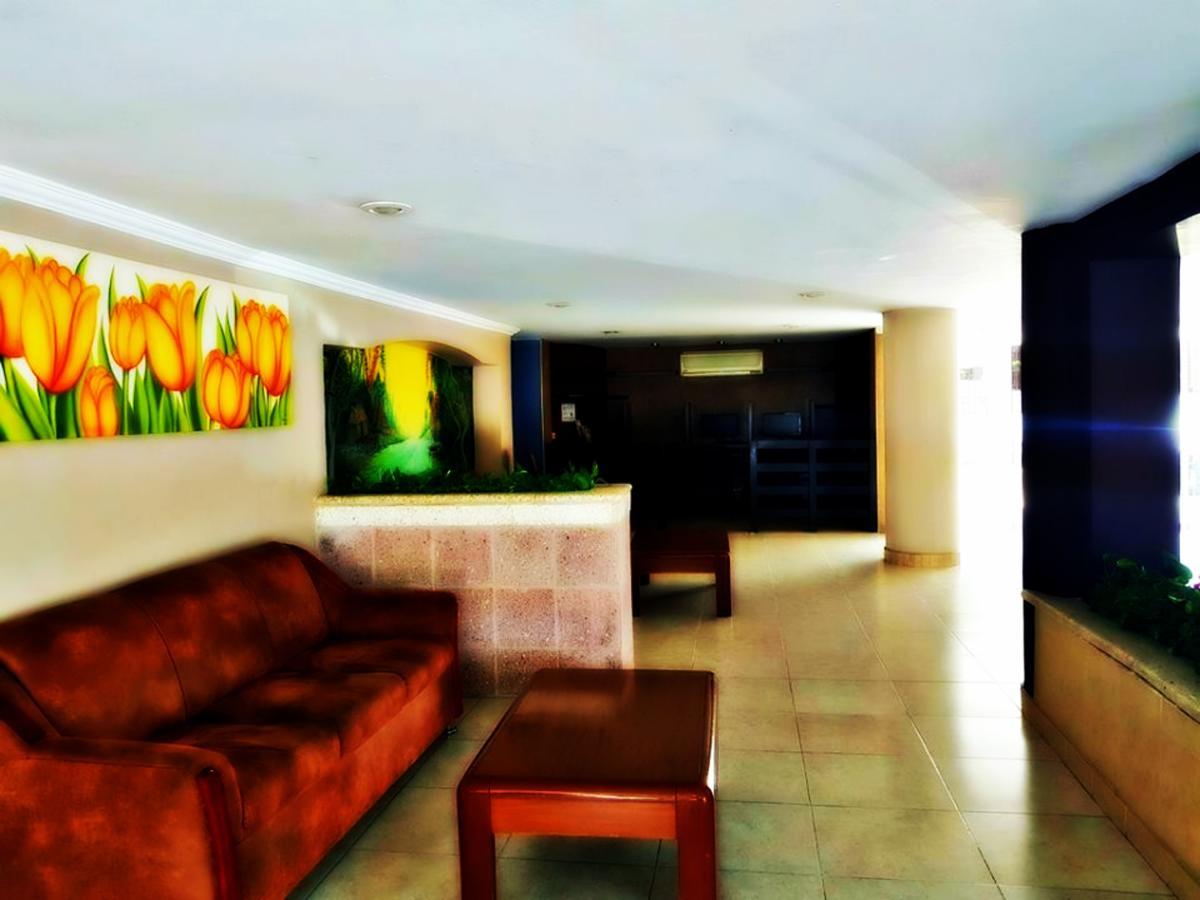 Hotel Graham Виляермоса Екстериор снимка