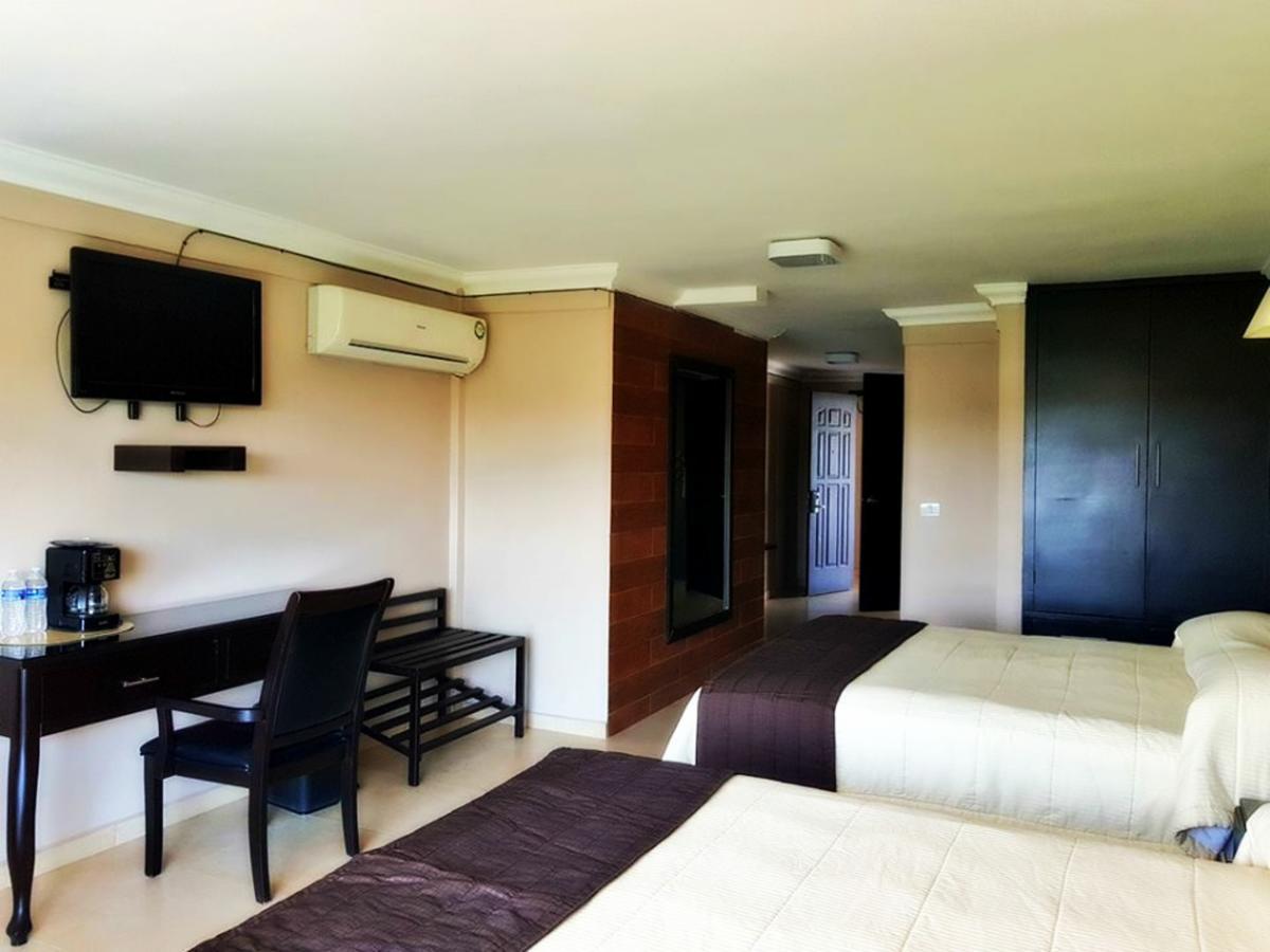 Hotel Graham Виляермоса Екстериор снимка